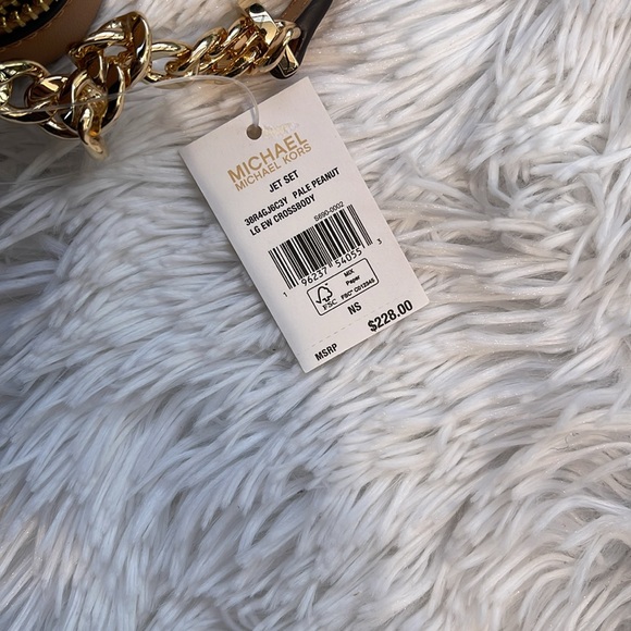 Michael Kors Jet Set Crossbody - Picture 6 of 6